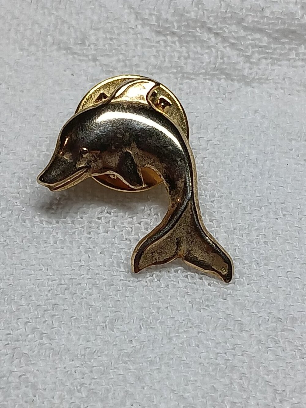 Vintage Gold Tone Leaping Dolphin Lapel Pin - Nautical Ocean Style